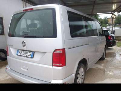 Volkswagen Multivan VOLKSWAGEN CARAVELLE 8 POSTI 2.0 TDI 110KW DSG COM Grigio usata Basiliano