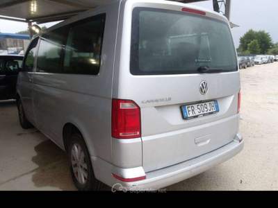 Volkswagen Multivan VOLKSWAGEN CARAVELLE 8 POSTI 2.0 TDI 110KW DSG COM Grigio usata Basiliano