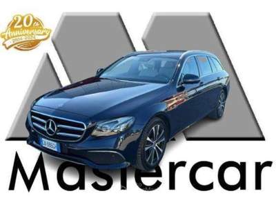 Mercedes-Benz Classe E 300 de eq-power Business Sport auto - GA886GH Blu/Azzurro usata Basiliano