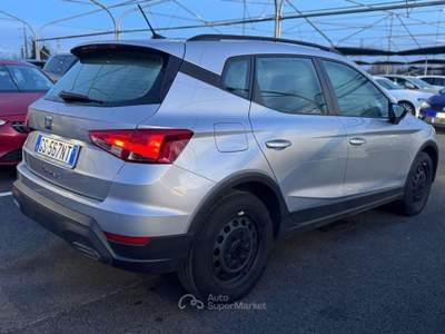 Seat Arona NEOPATENTATI Arona 2022 1.0 TSI 95cv tg: GS567NT Grigio usata Basiliano
