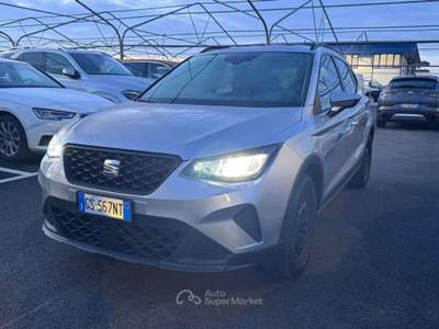 Seat Arona NEOPATENTATI Arona 2022 1.0 TSI 95cv tg: GS567NT Grigio usata Basiliano