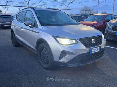 Seat Arona NEOPATENTATI Arona 2022 1.0 TSI 95cv tg: GS567NT Grigio usata Basiliano