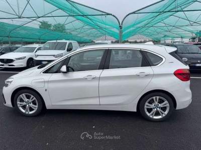 BMW Serie 2 235xi xe Active Tourer iPerformance TETTO auto - FY174KT Bianco usata Basiliano