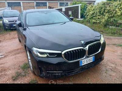 BMW Serie 5 530e Serie 5 2020 Berlina LCI 530e Business auto - GF32 Nero usata Basiliano