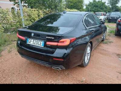 BMW Serie 5 530e Serie 5 2020 Berlina LCI 530e Business auto - GF32 Nero usata Basiliano