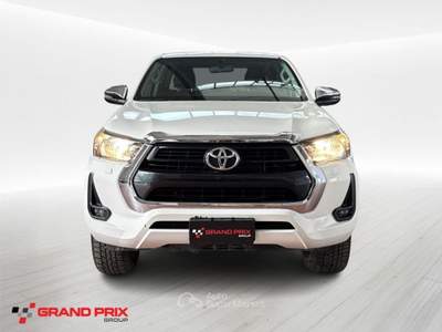 Toyota Hilux 2.4 D-4D A/T 4WD 4 porte Double Cab Lounge Bianco usata Castenaso