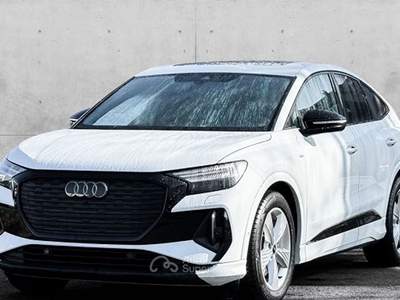 Audi Q4 2025 Audi Q4 Sportback 45 S-Line Black Fari Matrix Panoramico Bianco usata Ponte Lambro