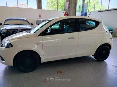 Lancia Ypsilon 1.0 Hybrid Silver Bianco usata Cesena