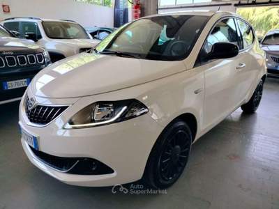 Lancia Ypsilon 1.0 Hybrid Silver Bianco usata Cesena