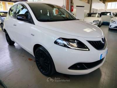 Lancia Ypsilon 1.0 Hybrid Silver Bianco usata Cesena