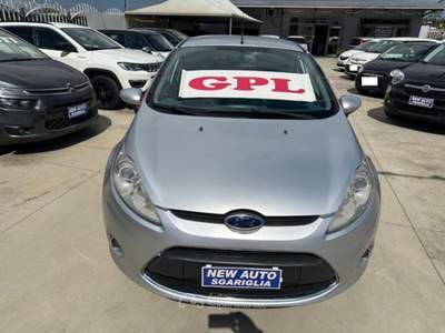 Ford Fiesta 5 porte Bz.- GPL Titanium Grigio usata Qualiano