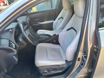 Lexus UX 250h 2.0 CV 184 Luxury 2wd Cvt TAGLIANDI UFFICIALI !! Grigio usata Cormano