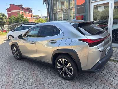 Lexus UX 250h 2.0 CV 184 Luxury 2wd Cvt TAGLIANDI UFFICIALI !! Grigio usata Cormano