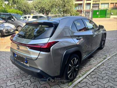 Lexus UX 250h 2.0 CV 184 Luxury 2wd Cvt TAGLIANDI UFFICIALI !! Grigio usata Cormano
