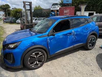 Peugeot 2008 S&S Allure incidentata Blu/Azzurro usata Carrara