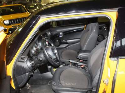 MINI 1.5 Cooper D Hype 5 One 1.5D Business XL 5p Arancione usata Orvieto
