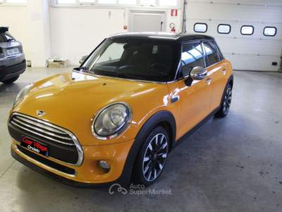 MINI 1.5 Cooper D Hype 5 One 1.5D Business XL 5p Arancione usata Orvieto