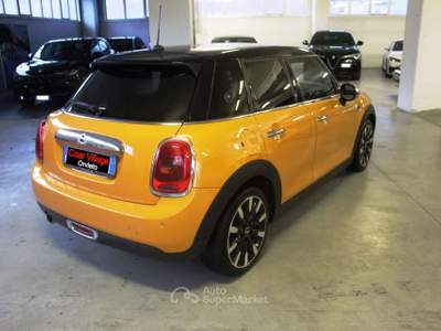 MINI 1.5 Cooper D Hype 5 One 1.5D Business XL 5p Arancione usata Orvieto
