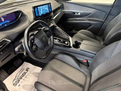 Peugeot 5008 7 Posti EAT8 Allure Pack 1.5 Diesel Grigio usata Qualiano
