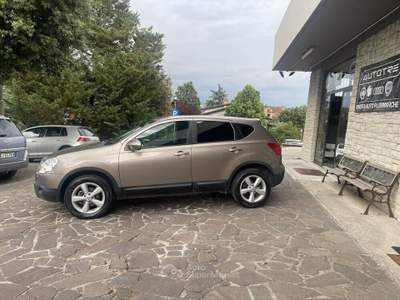 Nissan Qashqai DPF 4WD Tekna Grigio usata Perugia