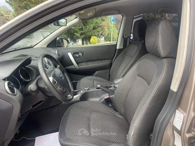 Nissan Qashqai DPF 4WD Tekna Grigio usata Perugia