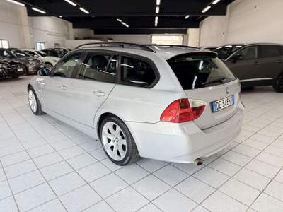 BMW Serie 3 320d 320 320d Touring Eletta Grigio usata Fontanella