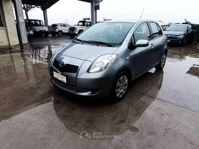 Toyota Yaris Yaris II 2009 5p 1.0 Now VVT-I Argento usata Guidizzolo