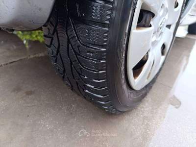 Toyota Yaris Yaris II 2009 5p 1.0 Now VVT-I Argento usata Guidizzolo