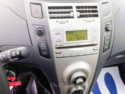 Toyota Yaris Yaris II 2009 5p 1.0 Now VVT-I Argento usata Guidizzolo