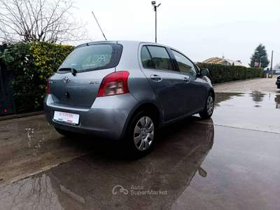 Toyota Yaris Yaris II 2009 5p 1.0 Now VVT-I Argento usata Guidizzolo