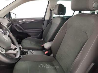 Volkswagen Tiguan 2.0 TDI SCR 110KW Elegance DSG Grigio usata Massa