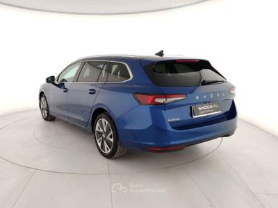 Skoda Superb 2.0 TDI DSG Wagon Style Blu/Azzurro usata Massa