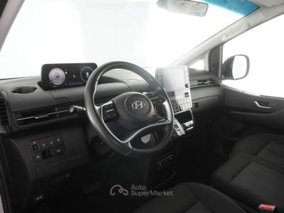 Hyundai Staria Staria 2.2 AT AWD 9 posti Wagon Argento usata Milano