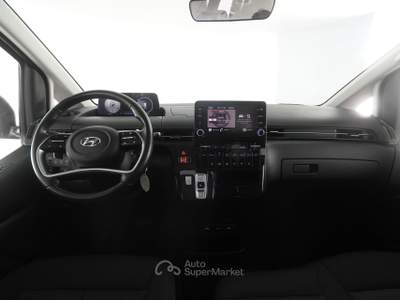 Hyundai Staria Staria 2.2 AT AWD 9 posti Wagon Argento usata Milano