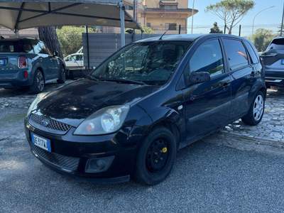 Ford Fiesta neopatentato Nero usata Roma