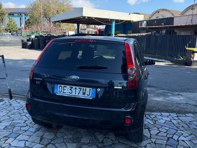 Ford Fiesta neopatentato Nero usata Roma