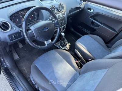Ford Fiesta neopatentato Nero usata Roma