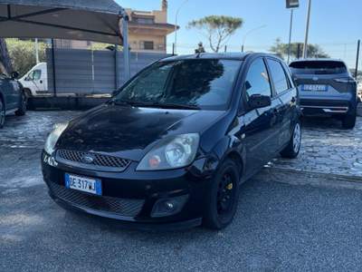 Ford Fiesta neopatentato Nero usata Roma