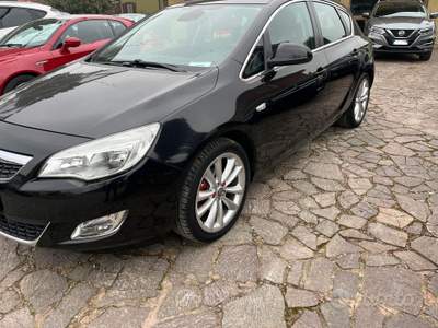 Opel Astra 5 porte Cosmo usata Arcene