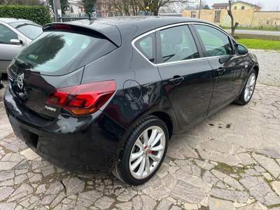 Opel Astra 5 porte Cosmo usata Arcene