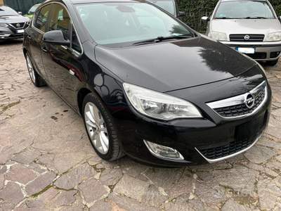 Opel Astra 5 porte Cosmo usata Arcene