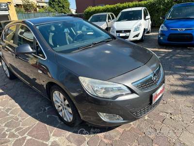 Opel Astra 5 porte Cosmo usata Arcene