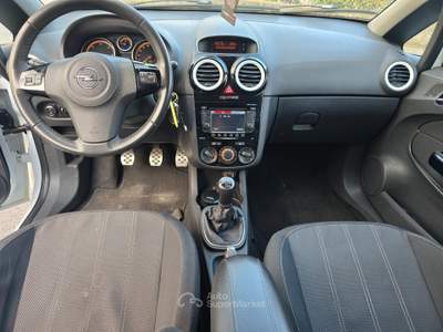 Opel Corsa "OK NEOPATENTATI" usata Brescia