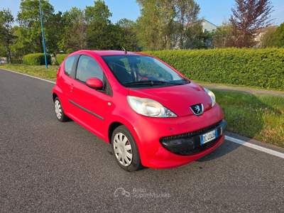 Peugeot 107 1.0i PLAISIR "OK PER NEOPATENTATI" usata Brescia