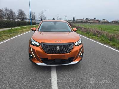 Peugeot 2008 ALLURE PACK 1.2 EURO 6 130CV usata Brescia