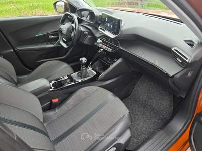 Peugeot 2008 ALLURE PACK 1.2 EURO 6 130CV usata Brescia
