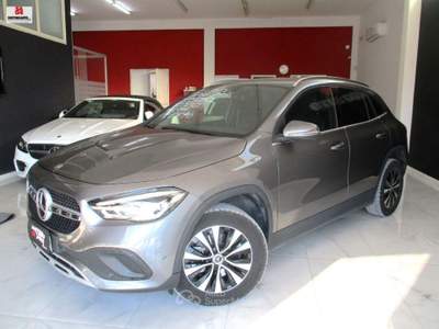 Mercedes-Benz GLA 180 d Automatic Sport Plus Grigio usata Vittoria