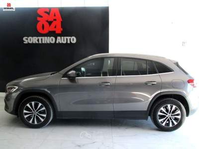Mercedes-Benz GLA 180 d Automatic Sport Plus Grigio usata Vittoria