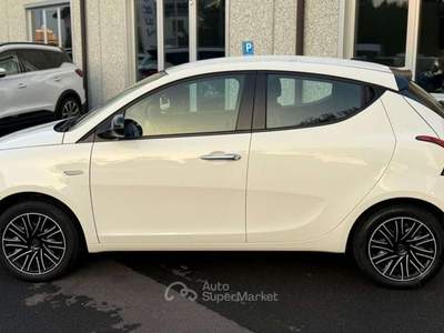 Lancia Ypsilon 1.0 firefly hybrid Gold TELECAM./CARPLAY*PROMOFIN Bianco usata Verona