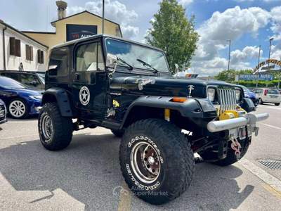 Jeep Wrangler Eagle 2.5 Laredo GANCIO TRAINO + Verricello Nero usata Verona